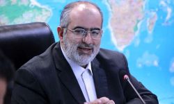 حسام الدين آشنا : نحن إيران والتاريخ أقوى من القصف